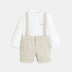 شورت بحمّالات مع قميص أبيض للأولاد الصغار